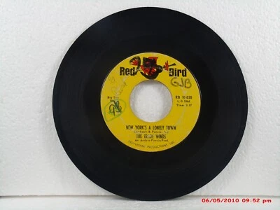 THE TRADE WINDS -(45)- NEW YORK'S A LONELY TOWN / CLUB SEVENTEEN - RED BIRD-1965 Foto 1 de 2