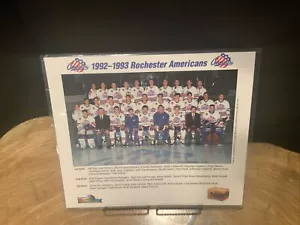 1992-1993 Rochester Americans Teamfoto laminiert Olaf Kolzig AHL - Bild 1 von 4