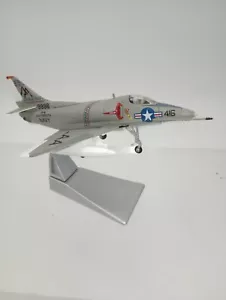 ES45: Ltd Edition Corgi Aviation Archive US37404 A-4E Skyhawk Buno John McCain - Picture 1 of 15
