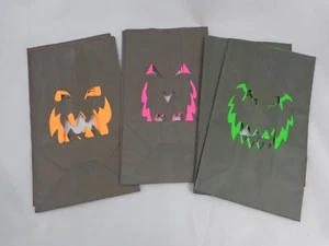 Killer Pumpkins Luminaries 8 Pack Black Orange Green Pink Fire Retardant Paper - Picture 1 of 3