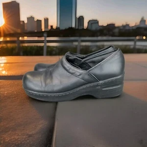 Dr. Scholls Work Slip Resistant Black Leather Slip-On Comfort Clogs Women's 6.5M - Picture 1 of 11