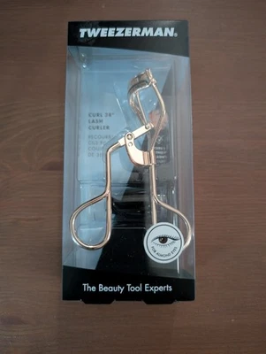 Tweezerman Curl 38° Eyelash Curler - Image 1 of 4