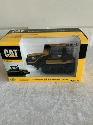 Cat Challenger 95E Agricultural Tractor With Original Box. 1:32 - Image 1 of 4