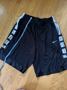Herren NIKE Dri-Fit XXL leichte Basketball Shorts schwarz-weiß - Bild 1 von 8