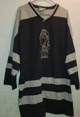 Camisa para dormir de colección Disneyland Sleepy Dwarf de Blancanieves y 7 enanos talla L/XL Foto 1 de 4