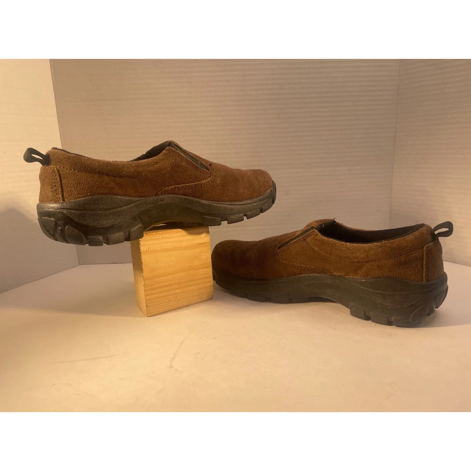 RedHead 男式 8M 码棕色麂皮绒皮革一脚蹬莫克斯休闲舒适鞋 — 第 1/4 张图片