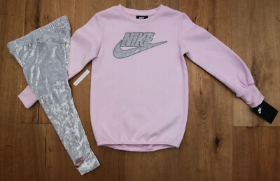 Conjunto de sudadera y leggings de terciopelo triturado Nike para niña ~ rosa y plata ~ Foto 1 de 4