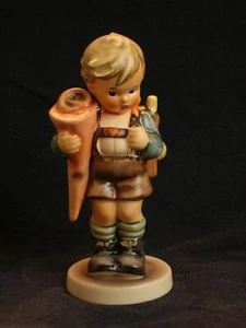 Goebel Hummel 6" LITTLE SCHOLAR FIGURE TMK5 #80 BOY BACKPACK FIGURINE - Picture 1 of 5