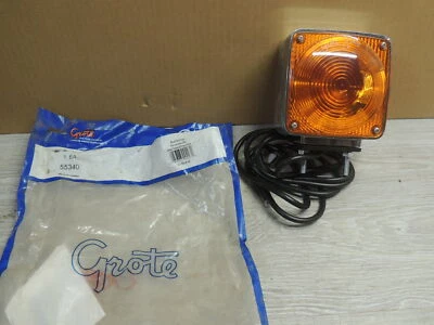 Grote 55340 Two Stud Chrome Light With Pigtail, Red/Amber Chrome - Imagem 1 de 4