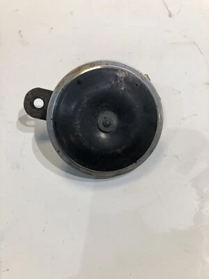 Buzina Yamaha YZF R1 5VY (2004-2006) - Imagem 1 de 4