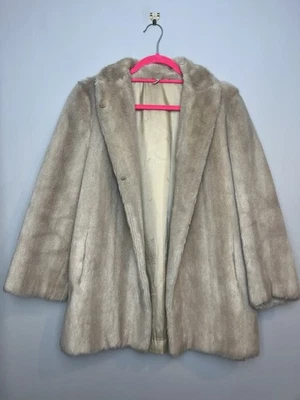 Beautiful Vintage Beige Faux Fur Mid Length Coat Taube Collection UK 12 - Image 1 of 4