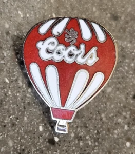 De colección Coors Globo de Aire Caliente Rojo y Blanco Sombrero Solapa Prendedor Tono Plateado - Imagen 1 de 4