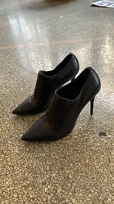 Botines al tobillo Valentino piel de serpiente punta EU 38 / US 7.5 Foto 1 de 4