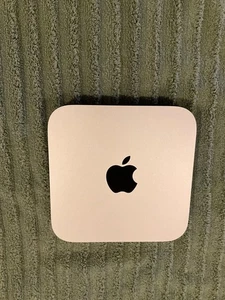 Apple Mac Mini M2 8GB RAM 256GB SSD Desktop-MMFJ3LL/A - Afbeelding 1 van 8