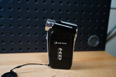 (C) Aiptek Handheld HD Camcorder V5V 8 MP Blue Voice Recorder No Charger - Image 1 of 4