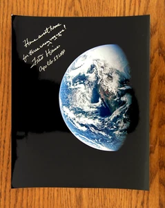FRED HAISE APOLLO 13 LMP ASTRONAUT HAND SIGNED 8" X 10" COLOR PHOTO AUTOGRAPH - Picture 1 of 2