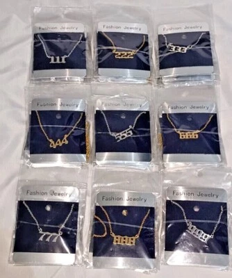 Collares Número Ángel Acero Inoxidable en Oro o Plata Numerología Inglés Antiguo Foto 1 de 4