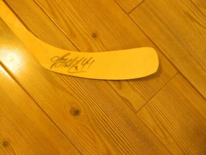 ROMAN HAMRLIK Autographed Hockey Stick very rare With COA - Picture 1 of 7