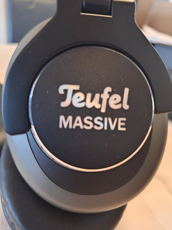 Neuwertige teufel massive kopfhörer Mit neuen Ohrpolster - Bild 1 von 4