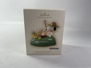 2007 Hallmark Peanuts Snoopy Woodstock Pfadfinder Lagerfeuer Weihnachtsschmuck Geschenke - Bild 1 von 7