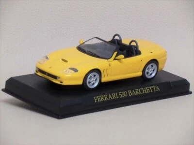 FERRARI 550 BARCHETTA 2000 GiALLO YELLOW + VETRiNETTA SHOWCASE IXO HACHETTE 1/43 - Immagine 1 di 3