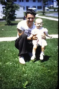#B 35mm slide - Vintage - Collectibles - Photo - man baby grass pose smile happy - Picture 1 of 1