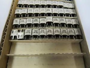 (10 NEW) Toko Variable Coil Inductor 3.3uH 7.96MHz Qmin:55 6x6mm 332PN-T1018Z - Picture 1 of 2