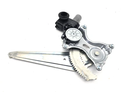 TOYOTA PRIUS PRIME 2017-2022 REGULADOR DE VENTANA DE PUERTA TRASERA IZQUIERDA CON MOTOR OEM Foto 1 de 4