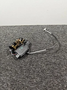 PORSCHE 996 FRONT RIGHT DRIVER SIDE DOOR LOCK MECHANISM - Picture 1 of 7