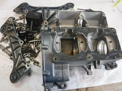 94 Yamaha Waverunner III 1994 3 GP 700 701 bloque motor cárteres con pernos E3 Foto 1 de 4