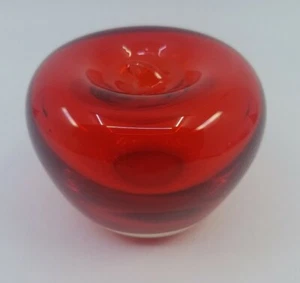 Red Glass Apple Hand Blown Vintage Art Paperweight Fruit Modern - Picture 1 of 5