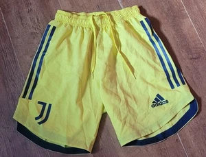 Juventus Adidas Boys Training Shorts XS - Picture 1 of 2