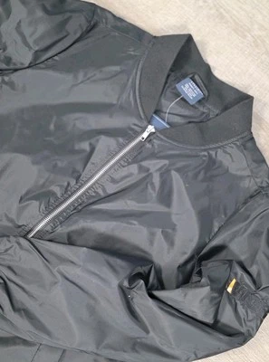 Chaqueta de vuelo Charles River grande Boston para mujer negra resistente al agua y al viento Foto 1 de 4