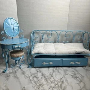 American Girl Doll Curlique Day Bed with Trundle, Vanity And Stool - Photo 1/7