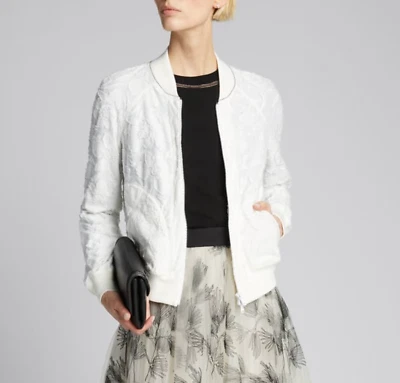 Jaqueta Bombardeiro BRUNELLO CUCINELLI Fil Coupe Zíper Frontal Branca L114216 Tamanho GG - Imagem 1 de 4