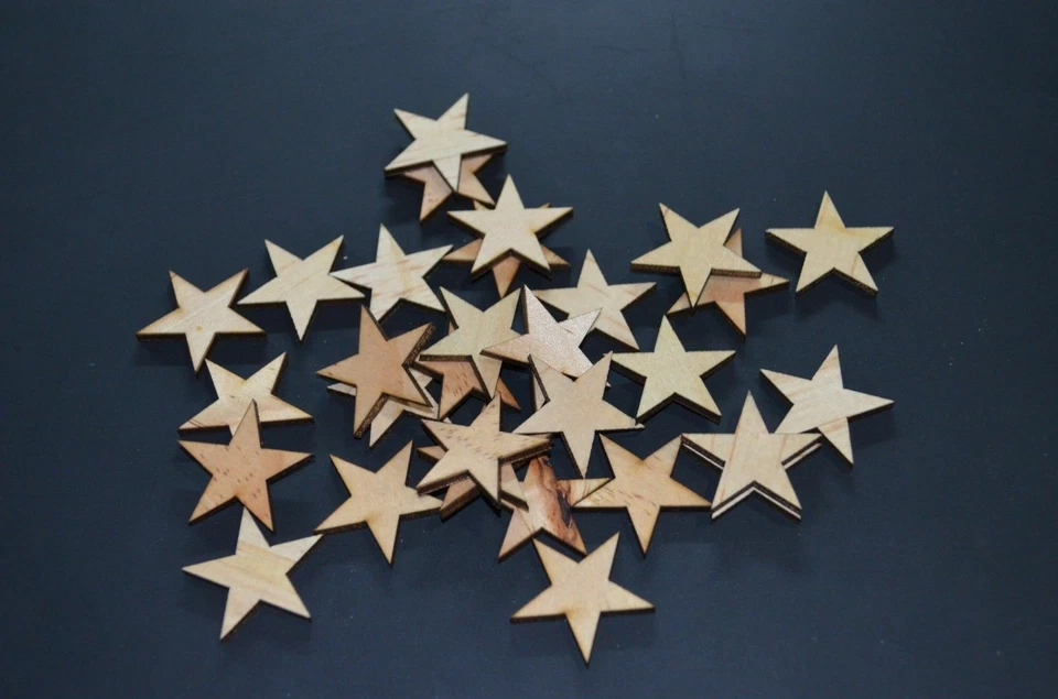 Estrella de madera de cualquier tamaño cortada con láser estrella de madera suministro artesanal estrella recortada Foto 1 de 1