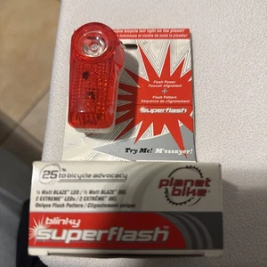 Luz trasera LED Superflash Planet Bike: roja/blanca - Imagen 1 de 2