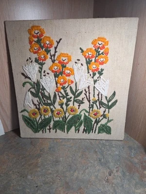 Antiguo punto de cruz costura árbol de la vida ardilla ciervo naturaleza arte popular 12" Foto 1 de 4