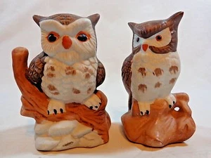 Great Horned Owl Figurines 3" Set of 2 Sitting on Branch Brown Ceramic - Picture 1 of 6