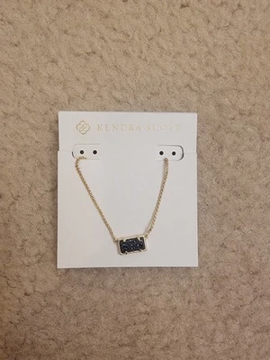 Colar Kendra Scott - NOVO!! - Pedra drusa dourada e preta - Imagem 1 de 4