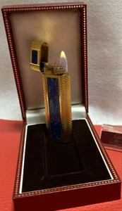 Encendedor de gas Cartier revisado dorado azul ovalado con caja - Imagen 1 de 10