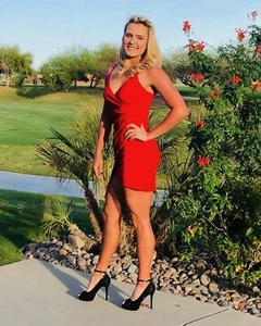 BEAUTIFUL LPGA SUPERSTAR LEXI THOMPSON  8X10 PHOTO W/ BORDERS - Picture 1 of 1