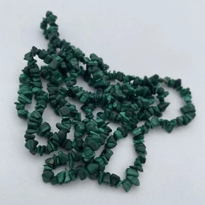 Natural Malachite Chips Bead 5~8mm long, hole: 1mm; about 31.5 inch - Picture 1 of 2