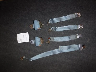 Cinturones de seguridad traseros Oldsmobile Cutlass Supreme 1977 **usados** Foto 1 de 4