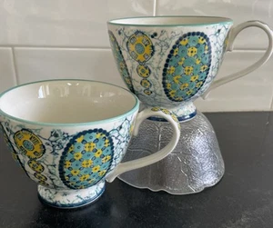 Taza Anthropologie Kebaya azul turquesa taza con patas 14 oz amarilla usada en excelente estado - Imagen 1 de 5