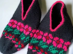 Handmade Turkish Knitted SLIPPERS Hand Crocheted 4-6 size, Black Slippers - Picture 1 of 5