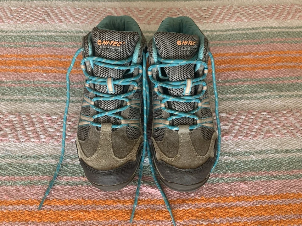 Hi-Tec Kids Size 2.5 Grey Lace-Up Hiking Boots - Image 1 of 4