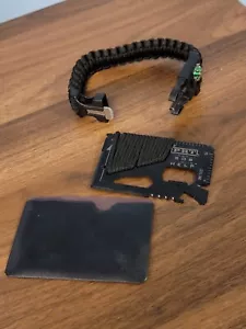Survival bracelet and a bunch of tools in the form of a card - Picture 1 of 2