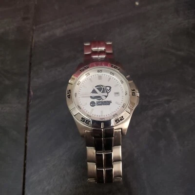 Reloj Pulsera Fósil Campeonato de Baloncesto NCAA 2009 Premio Jugador Entrenador RARO Foto 1 de 4