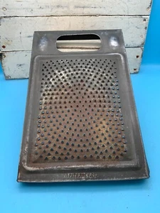 Vintage Large Tin Grater/Shredder w/Handle, Primitive  Kitchen Utensil Decor - Picture 1 of 7